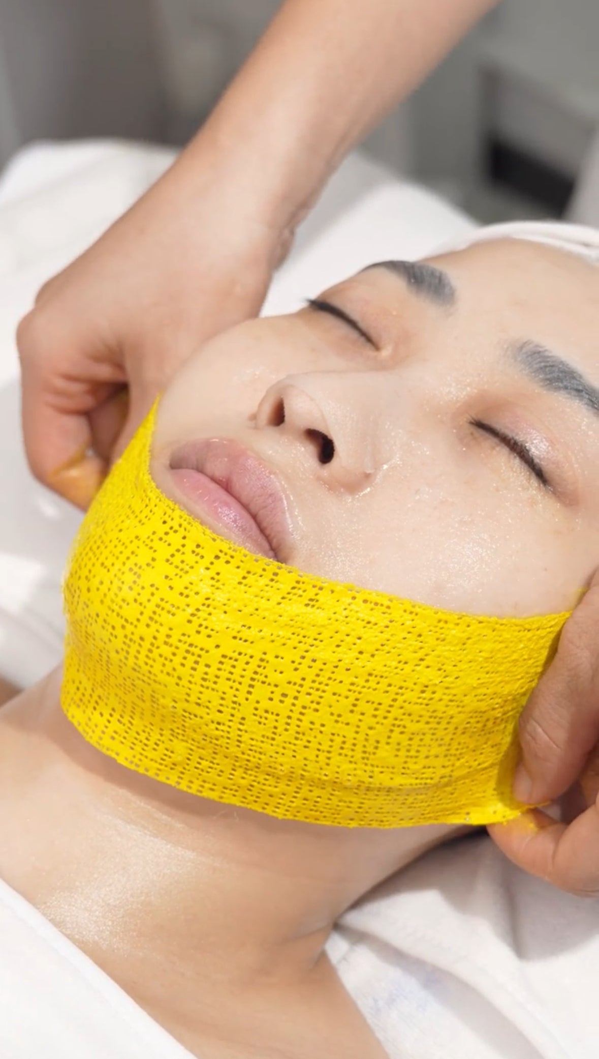 Professional Yellow Mummy Mask | Instant Lifting & Firming Facial Treatment for Beauty Salons